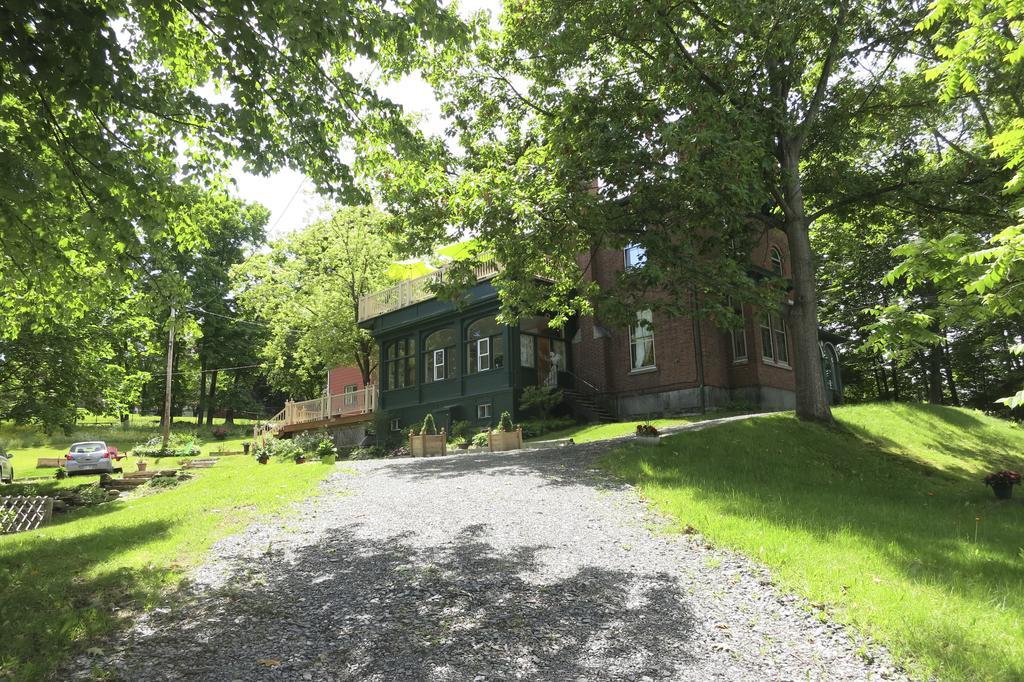 Ile De Garde B&B Sherbrooke Exteriör bild