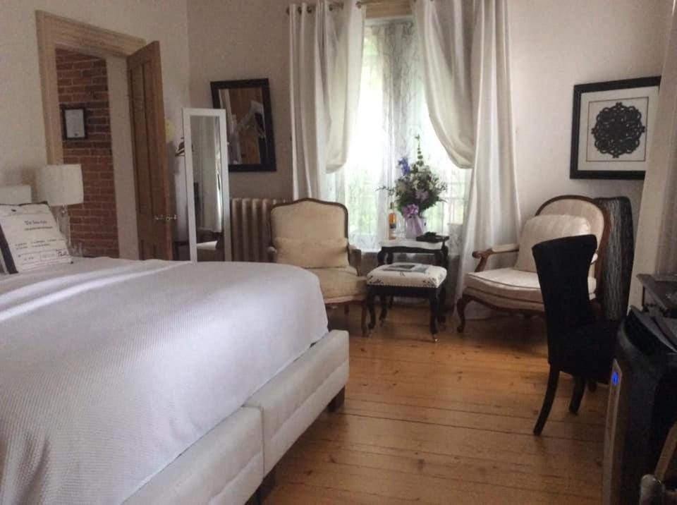 Ile De Garde B&B Sherbrooke Exteriör bild