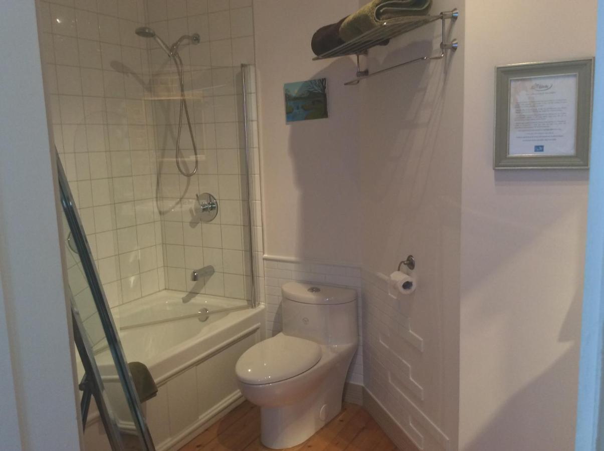 Ile De Garde B&B Sherbrooke Exteriör bild